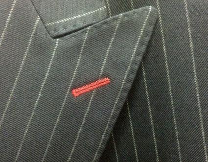 Made to measure buttonhole detail