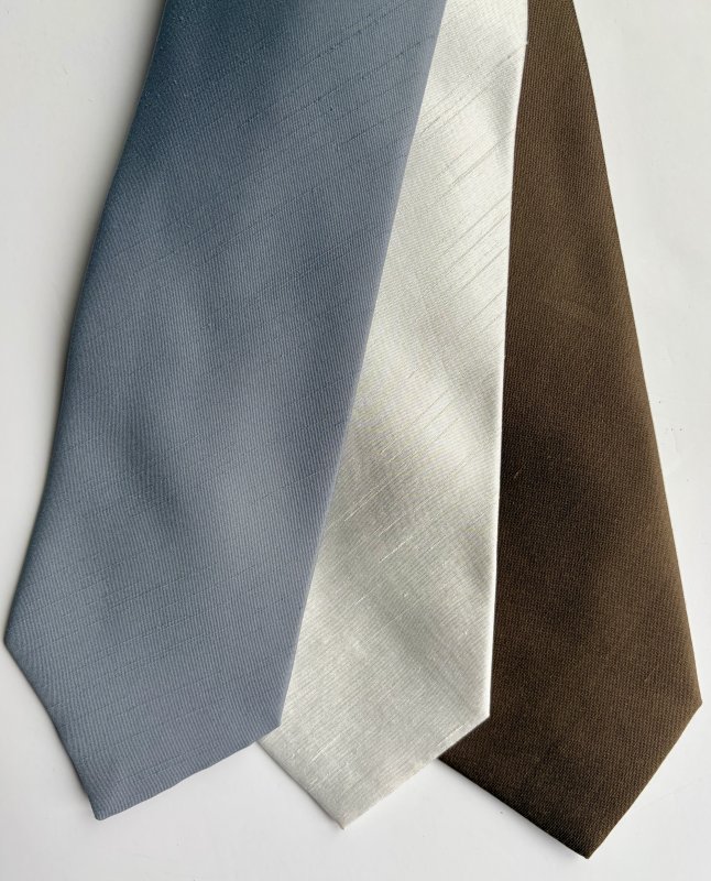 Plain ties with 9cm blade
